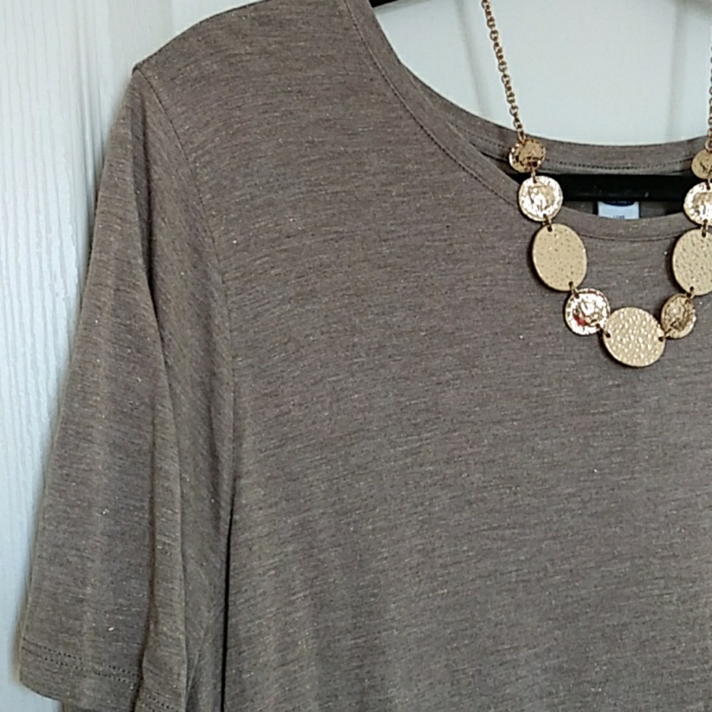 Gold speckled luxe tee NWT